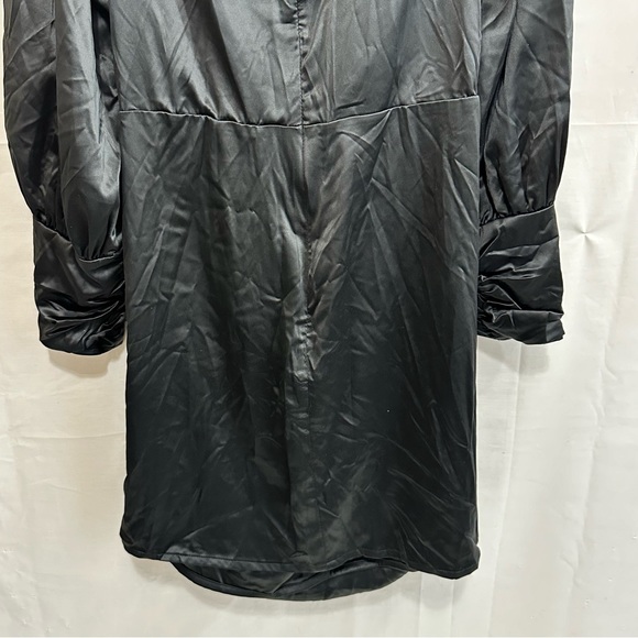 Simplee Plus Black Satin Deep V-neck Twist Front Mini Bodycon Dress 2XL - Picture 11 of 12